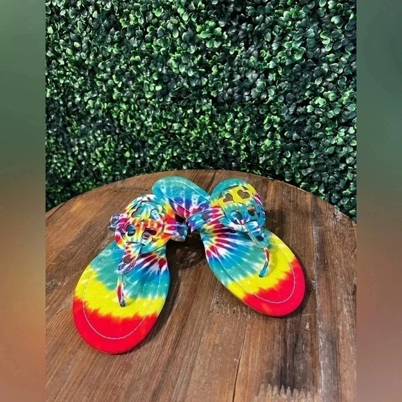 Everglades Tie Dye Sandal in Groovy New - Picture 2 of 5